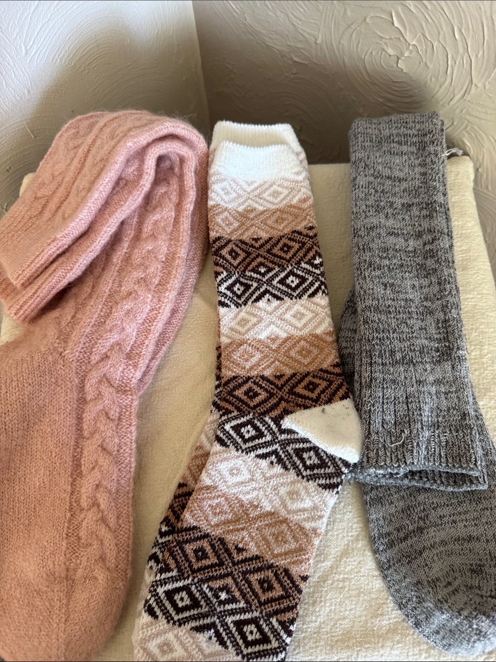 Women’s Cozy Cable-Knit Socks